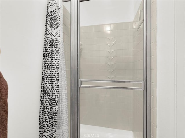 183 W Sidlee St, Thousand Oaks, CA 91360 - full bath featuring a stall shower