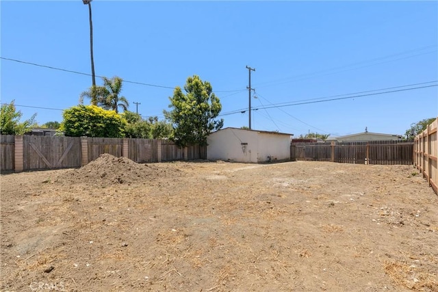 715 N 3rd St, Lompoc, CA 93436 - view of fenced backyard