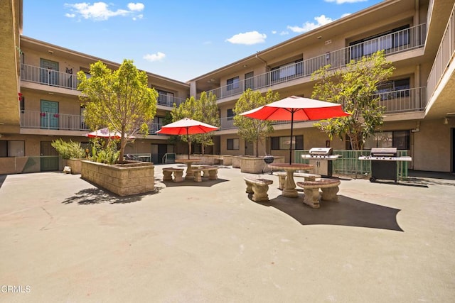 70 N Catalina Ave Unit 101, Pasadena, CA 91106 - view of community with a patio