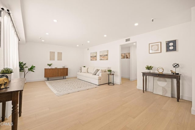 70 N Catalina Ave Unit 101, Pasadena, CA 91106 - living area featuring light wood-style floors and recessed lighting