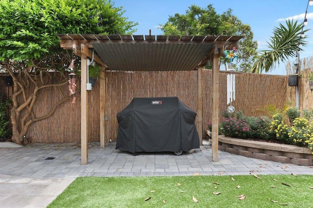 339 Alamo Way, Oceanside, CA 92057 - fenced backyard with grilling area and a patio area