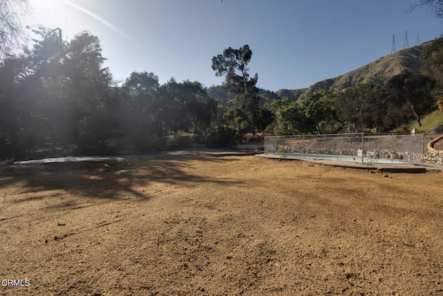 4011 Alzada Rd, Altadena, CA 91001