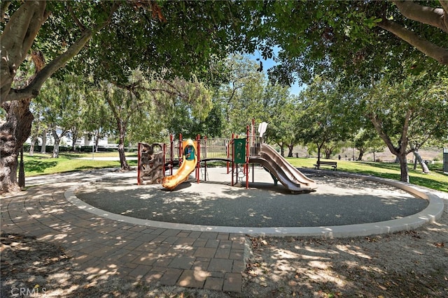 55 Rabano Unit 240, Rancho Santa Margarita, CA 92688 - community play area featuring a lawn