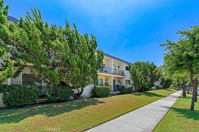 820 N Raymond Ave, Pasadena, CA 91103 - view of front of property featuring a front lawn and stucco siding