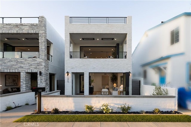 1315 Ocean Ave, Seal Beach, CA 90740 - rear view of property with a balcony