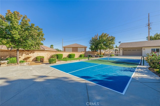 2534 Desert Rose Dr, Lancaster, CA 93536 - view of tennis court