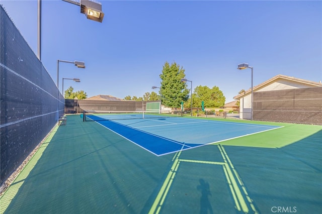 2534 Desert Rose Dr, Lancaster, CA 93536 - view of tennis court featuring community basketball court
