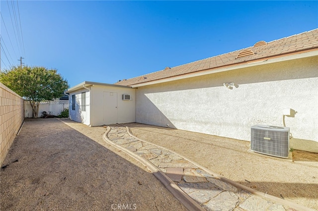 2534 Desert Rose Dr, Lancaster, CA 93536 - fenced backyard with a patio area