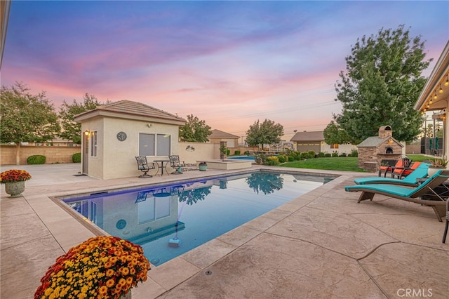2534 Desert Rose Dr, Lancaster, CA 93536 - view of pool featuring a patio area, a hot tub, and an outdoor structure