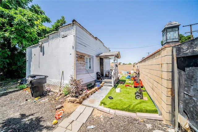 9964 Cedar Ave, Bloomington, CA 92316 - view of property exterior