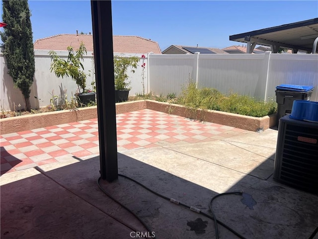 26810 Sugarite Canyon Dr, Moreno Valley, CA 92555 - fenced backyard with a patio area