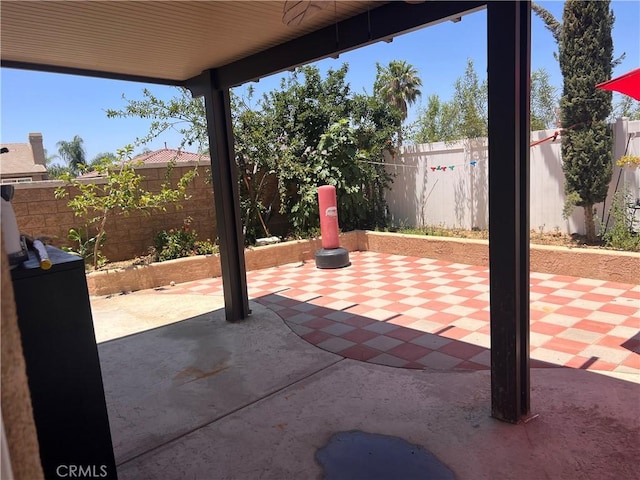 26810 Sugarite Canyon Dr, Moreno Valley, CA 92555 - fenced backyard with a patio area