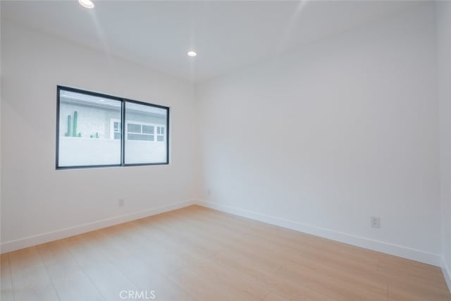 7734 N Glenoaks Blvd, Burbank, CA 91504 - spare room featuring light wood-style floors and recessed lighting