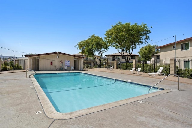 9847 Mission Vega Rd Unit 3, Santee, CA 92071 - community pool with a patio area