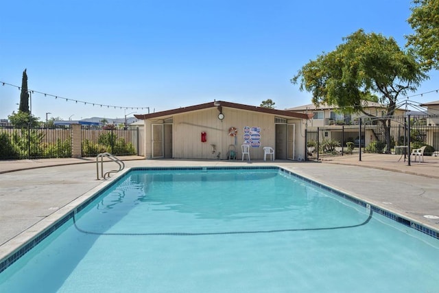 9847 Mission Vega Rd Unit 3, Santee, CA 92071 - community pool featuring a patio