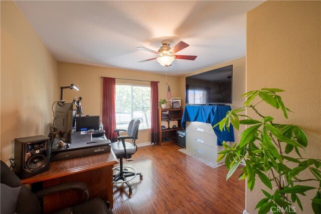 32125 Bandelier Rd, Winchester, CA 92596 - photo 7