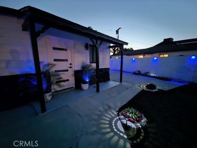 7927 Chastain Pl, Reseda, CA 91335 - view of patio