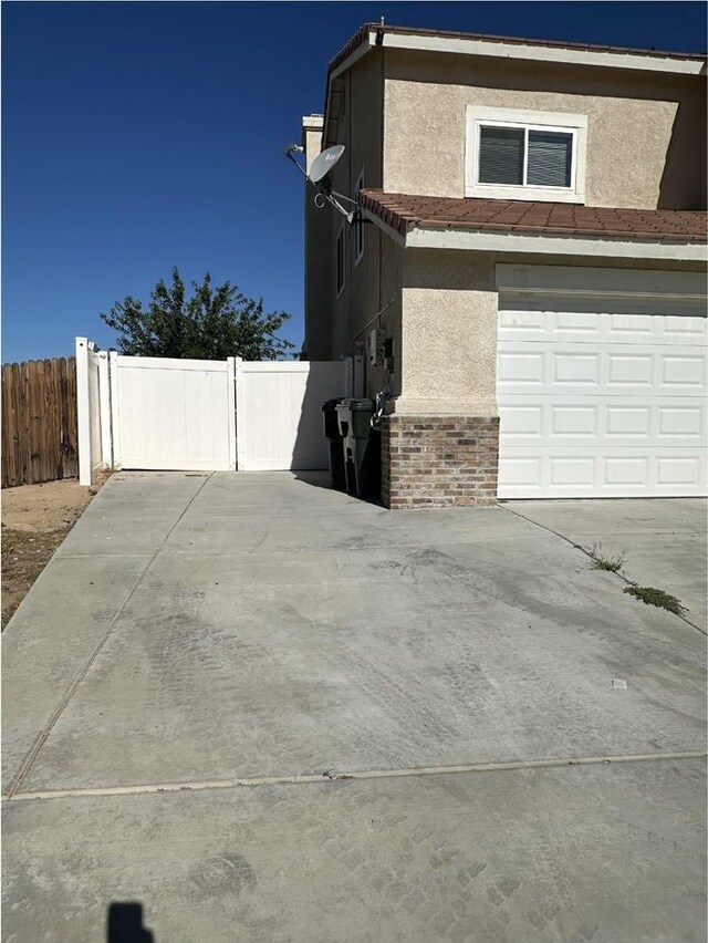 15654 Enfield Dr, Victorville, CA 92394 - photo 2