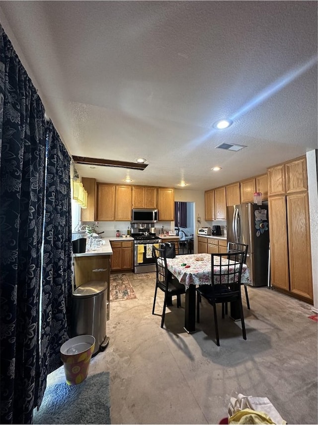 15654 Enfield Dr, Victorville, CA 92394 - photo 16