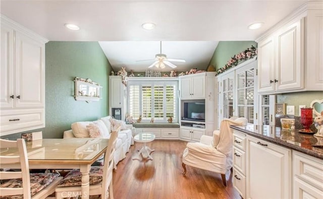 856 Ardmore Cir, Redlands, CA 92374 - living area featuring light wood-style flooring, a ceiling fan, lofted ceiling, and recessed lighting
