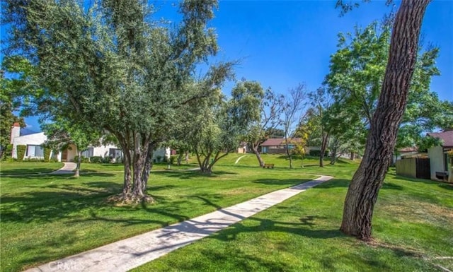856 Ardmore Cir, Redlands, CA 92374 - surrounding community with a lawn