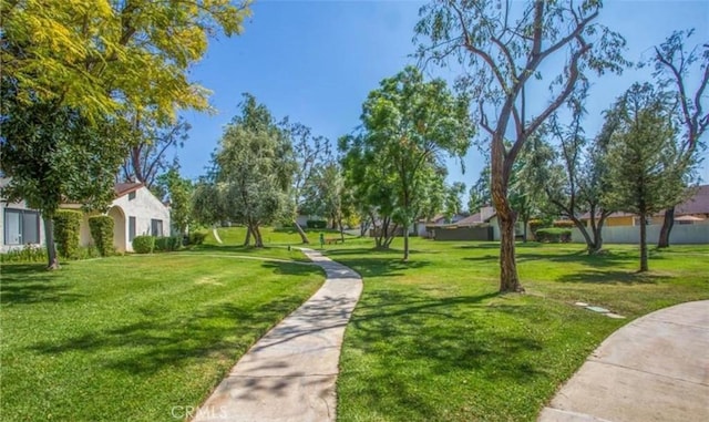 856 Ardmore Cir, Redlands, CA 92374 - view of property's community with a lawn