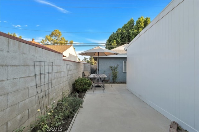 16908 Los Alimos St, Granada Hills, CA 91344 - view of patio / terrace