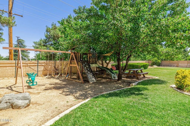 4665 Northridge Dr, Palmdale, CA 93551 - view of play area