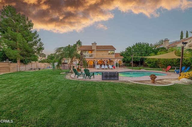 4665 Northridge Dr, Palmdale, CA 93551 - pool at dusk with a patio area