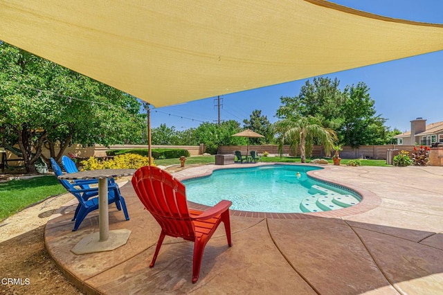 4665 Northridge Dr, Palmdale, CA 93551 - view of swimming pool featuring a patio and a fenced backyard