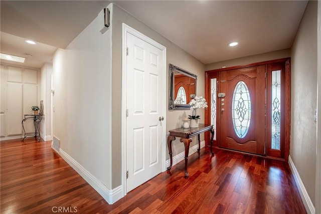 25532 Maximus St, Mission Viejo, CA 92675 - foyer entrance featuring wood finished floors and recessed lighting