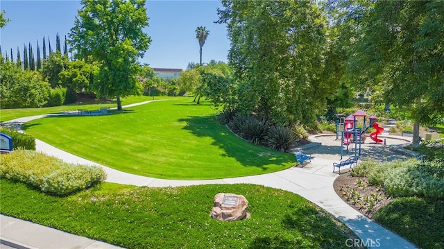 25532 Maximus St, Mission Viejo, CA 92675 - view of community featuring a yard