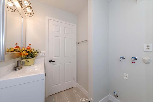 918 Huntington Dr Unit O, Duarte, CA 91010 - bathroom featuring vanity