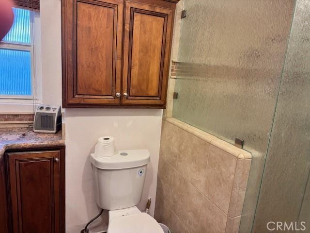15945 Lashburn St, Whittier, CA 90603 - full bath featuring a shower with door