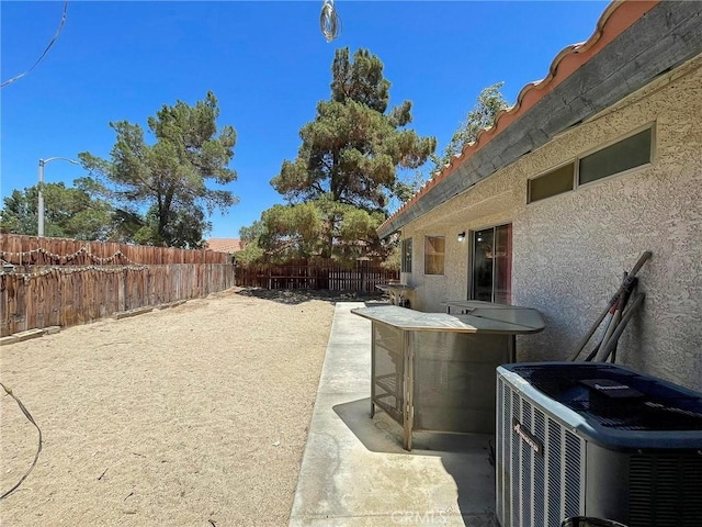 37543 Royal Ct, Palmdale, CA 93552 - fenced backyard with a patio area