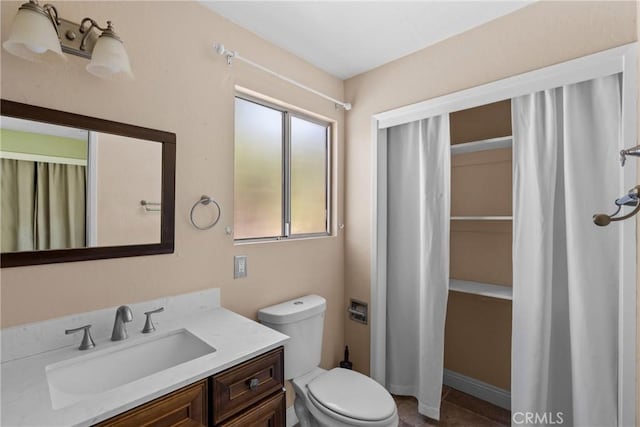 1529 Pomeroy Rd, Arroyo Grande, CA 93420 - bathroom with vanity and toilet