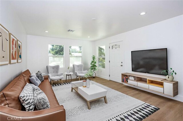 205 S Myrtle St, Bakersfield, CA 93304 - photo 5