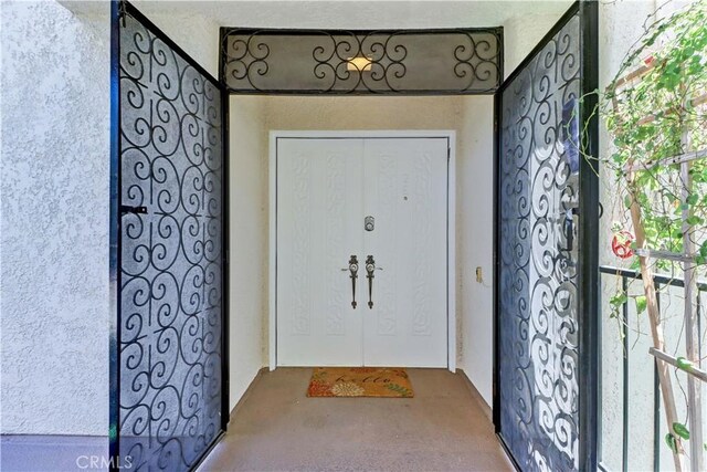 2391 Via Mariposa W Unit 2E, Laguna Woods, CA 92637 - view of entrance foyer