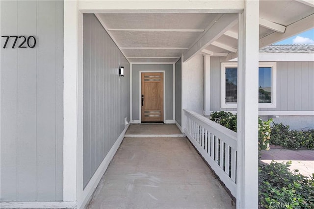 7720 Windsor Ave, Hesperia, CA 92345 - entrance to property
