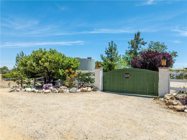 52685 Saddleback Rd, Anza, CA 92539 - view of gate