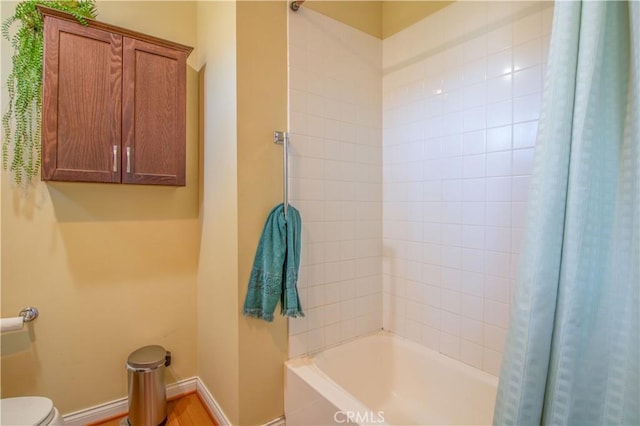 52685 Saddleback Rd, Anza, CA 92539 - full bathroom with shower / tub combo with curtain and toilet