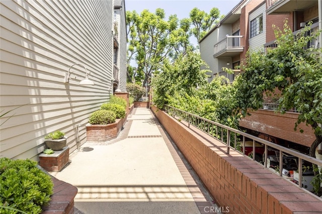 1313 Valley View Rd Unit 202, Glendale, CA 91202 - view of patio / terrace