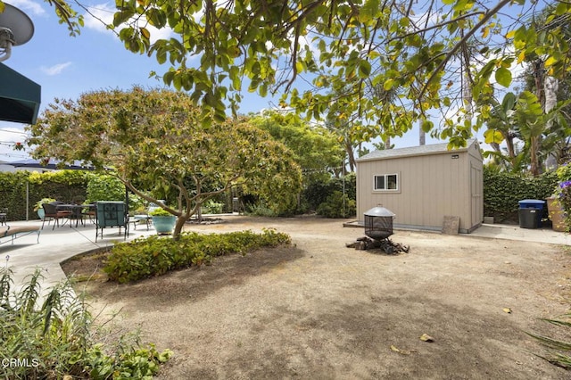 401 S Brent St, Ventura, CA 93003 - view of yard featuring an outdoor structure and a patio area