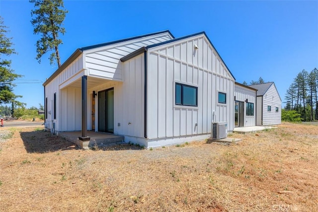 866 Central Park Dr, Paradise, CA 95969 - rear view of house featuring board and batten siding