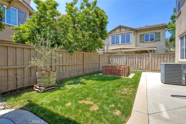 44837 Checkerbloom Dr, Temecula, CA 92592 - fenced backyard featuring a patio area