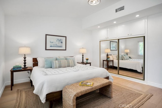 1440 Riviera Dr, Pasadena, CA 91107 - bedroom with light wood finished floors and recessed lighting