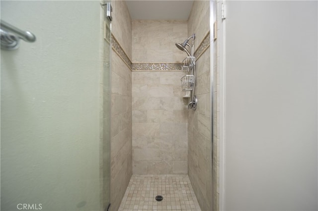 26817 Oak Branch Cir, Newhall, CA 91321 - full bathroom with a stall shower