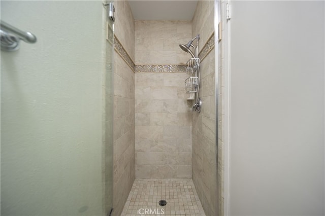 26817 Oak Branch Cir, Newhall, CA 91321 - bathroom with a shower stall
