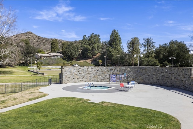 26817 Oak Branch Cir, Newhall, CA 91321 - surrounding community with a patio and a mountain view