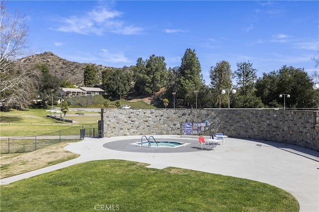 26817 Oak Branch Cir, Newhall, CA 91321 - surrounding community with a patio and a mountain view